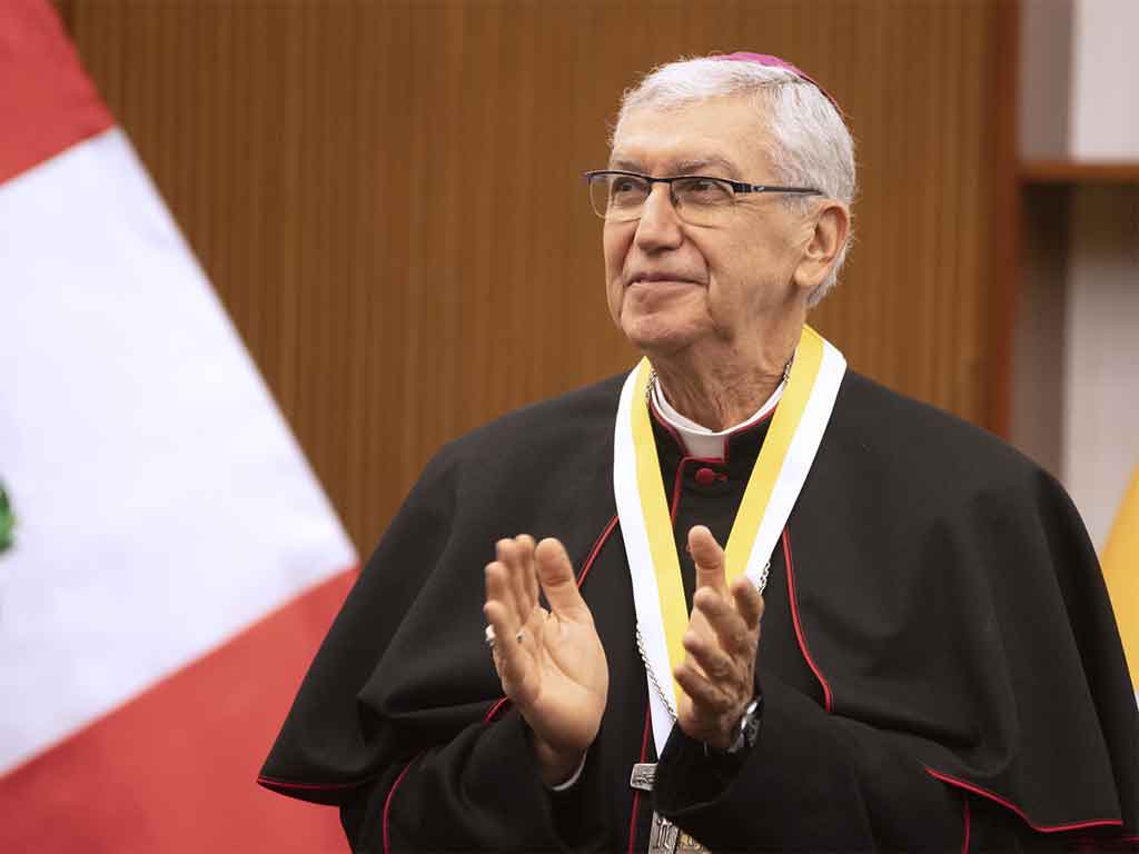 Cardenal católico de Perú elogia movimiento juvenil de protesta