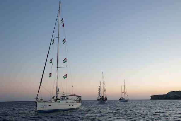 Gaza Flotilla Reports Unlit Vessels, Raises Security Alert