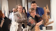 "Toca madeira, alza o voo": O Museo de Lugo acolle unha coidada selección de obra escultórica da colección tifolóxica da ONCE