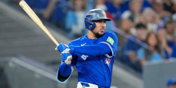 Anthony Santander injured, scratched from ALCS Game 2 lineup
