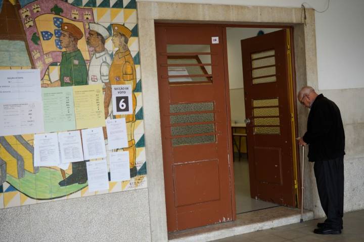 Portugal holds municipal elections with attention on Lisbon after streetcar crash