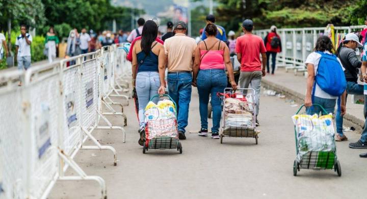 Colombia hace parte de los tres países latinos donde los emigrantes llegan y son más felices: ¿a qué se debe?