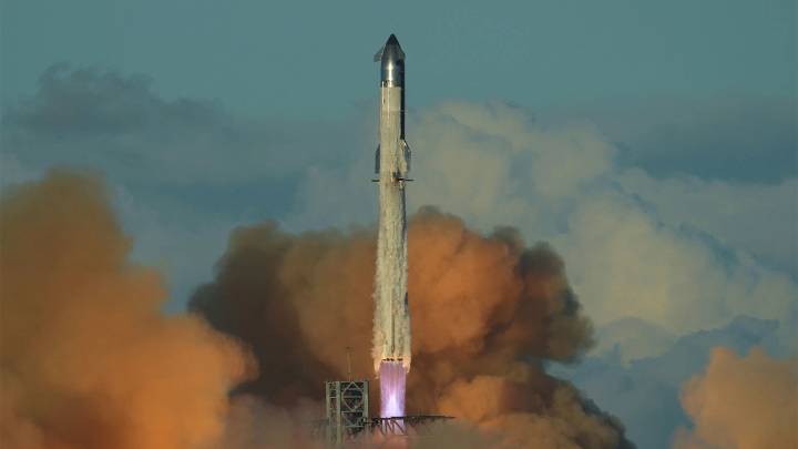 SpaceX completes the 11th test flight of its Starship, the biggest rocket ever made
