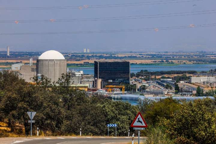 Las dueñas de Almaraz acuerdan pedir formalmente la prórroga de la central nuclear hasta junio de 2030