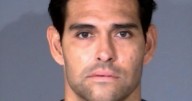 Mark Sánchez sigue fuera de Fox Sports NFL tras ser apuñalado y acusado