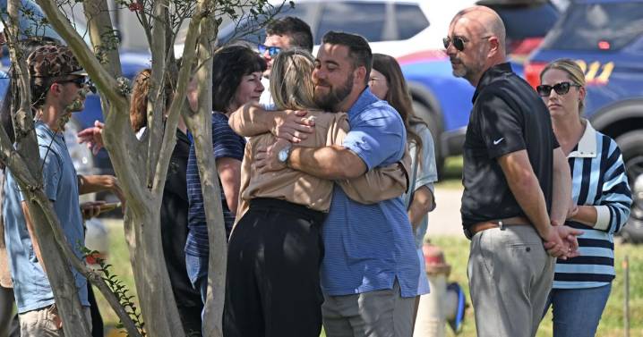 Body of killed Louisiana police officer escorted to Gonzales