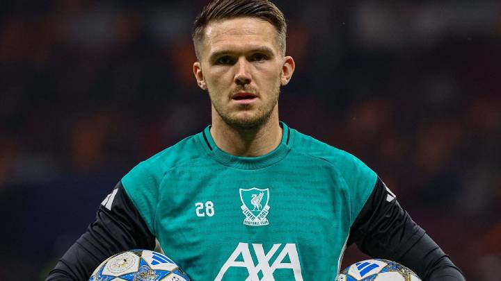 Liverpool consider goalkeeper debut in Carabao Cup shake