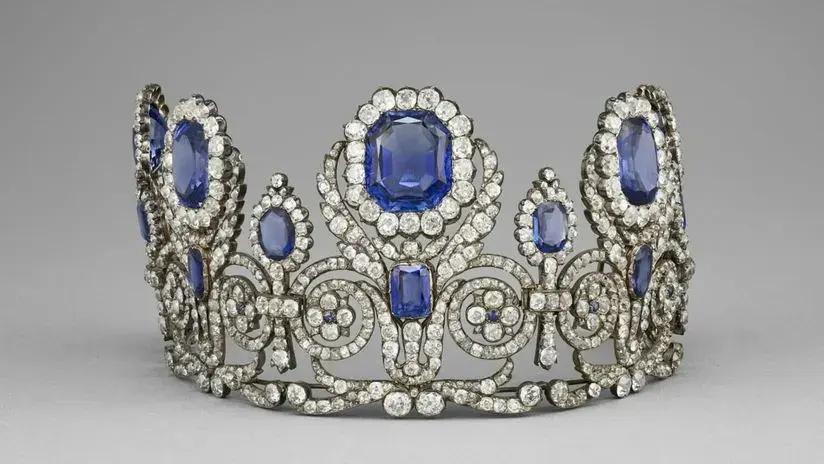"Una cifra extremadamente espectacular": ¿Cuál es el valor de las joyas robadas en el Museo del Louvre?