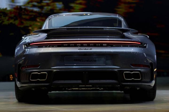 Crisis-hit Porsche swings to $1.1 billion quarterly loss