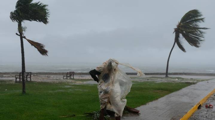 Hurricane Melissa livestreams and cameras from Jamaica