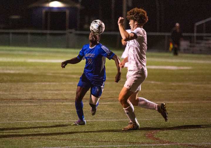Late goal lifts Lewiston boys soccer to big win over Brunswick