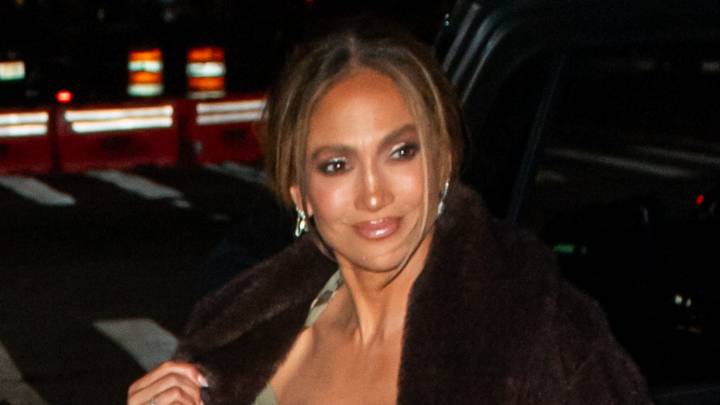 Jennifer Lopez and Ben Affleck have surprise reunion at movie premiere