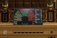 La abstención del PSOE frena la ley contra la tauromaquia