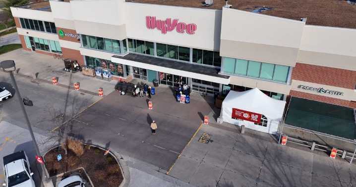 Hy-Vee will provide free kids meals next week from 4