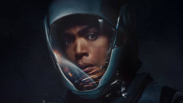 '9-1-1' Has First '9-1-1: Nashville' Crossover As Angela Bassett's Athena Is Stranded In Space
