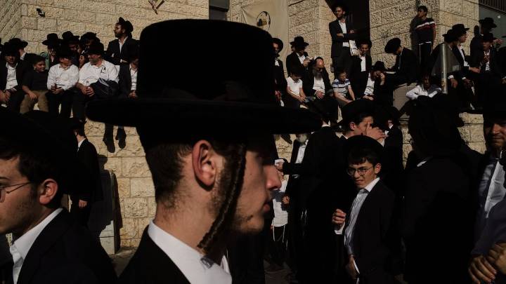 Tens of thousands of ultra-Orthodox Jews protest military draft in Jerusalem