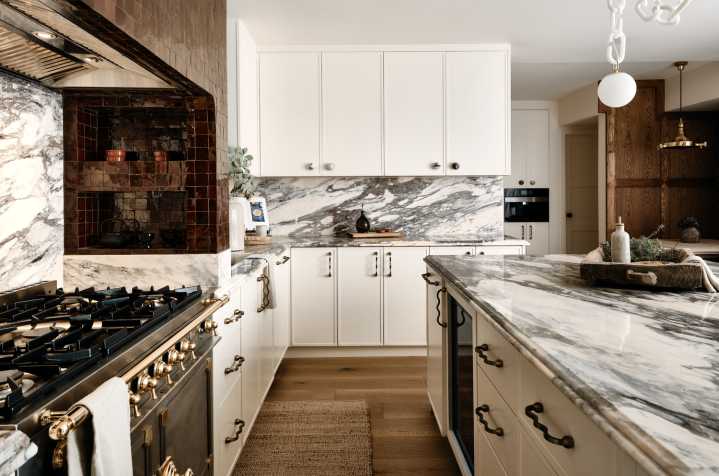 This Budget-Friendly Kitchen Cabinet Trend Will Transform Your Space, According to Designers