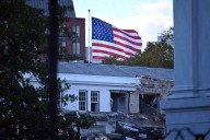 Empiezan a demoler parte de la Casa Blanca para construir el salón de baile de Trump