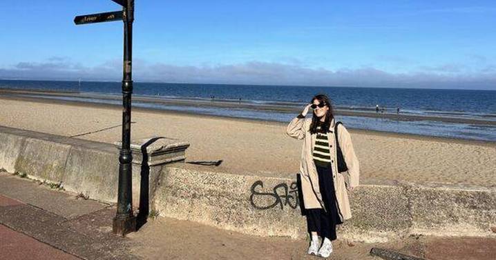 I went to pretty Edinburgh coastal area with bustling high street and amazing chips