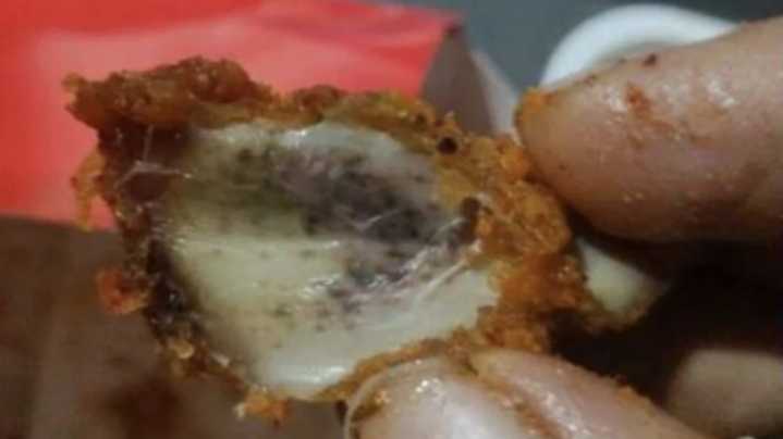 Wanted to ‘have a meal & sleep’: Man shares woes of receiving ‘stinky’ chicken