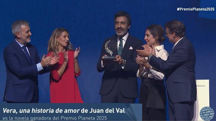 Juan del Val conquista el Premio Planeta 2025 con Vera, una historia de amor
