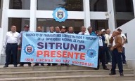 Trabajadores de la Universidad Nacional de Piura exigen cumplimiento de derechos laborales y mejoras salariales