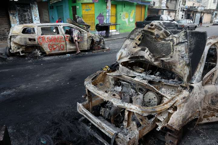 Argentina declara la alerta máxima en las fronteras con Brasil