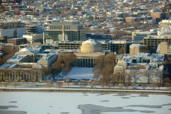2 Nobel Prize–Winning Economists Leave U.S. for Zurich