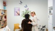 Un centro residencial de Madrid acoge a víctimas de violencia de género mayores de 65