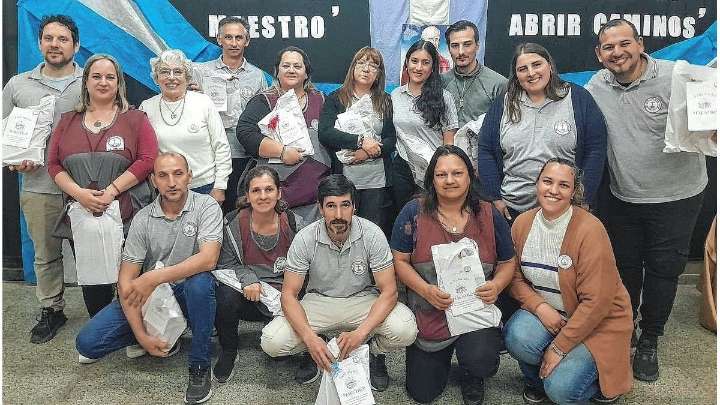 La escuela de Capacitación Laboral "Raúl Jorge Bueno" invita a visitar su muestra anual