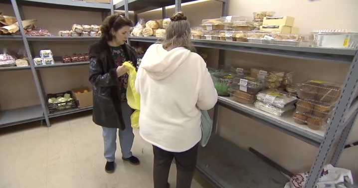 Michigan pauses SNAP benefits due to federal shutdown, affecting 1.4M residents
