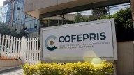 Hospitales deben retirar ventiladores Philips, advierte Cofepris tras demanda colectiva