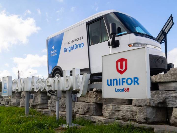 Cami workers cheer federal tariff crackdown on GM and Stellantis