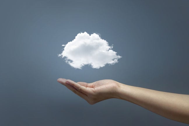 SAP says some customers dragging feet on contract sign