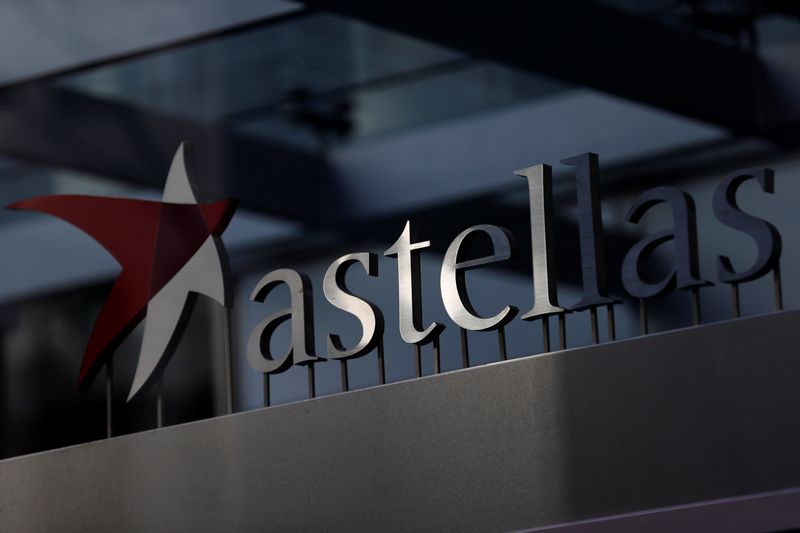 Astellas-Pfizer’s combination therapy halves risk of death in bladder cancer patients