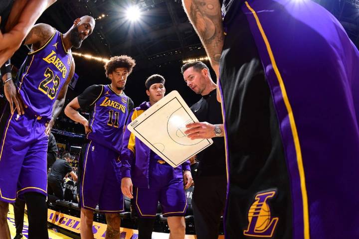 Lakers trying to run their way into 'championship shape'