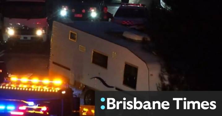 Man charged after allegedly stolen caravan crashes with kids inside