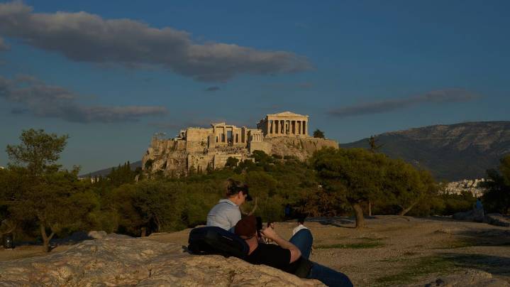 Greece's famed Parthenon free of scaffolding for first time in decades