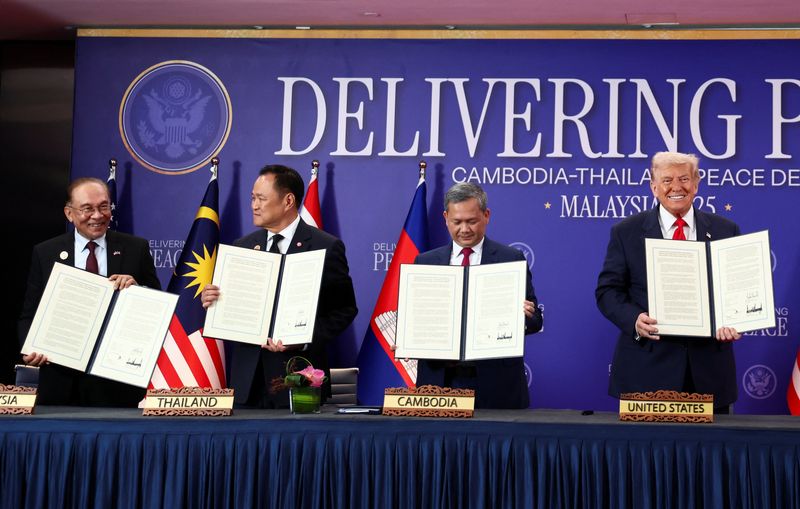 Trump headlines ASEAN summit, Thailand-Cambodia sign ceasefire deal
