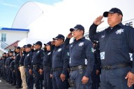 Ayuntamiento lanza licitación por más de cinco millones de pesos para útiles escolares de hijos de policías