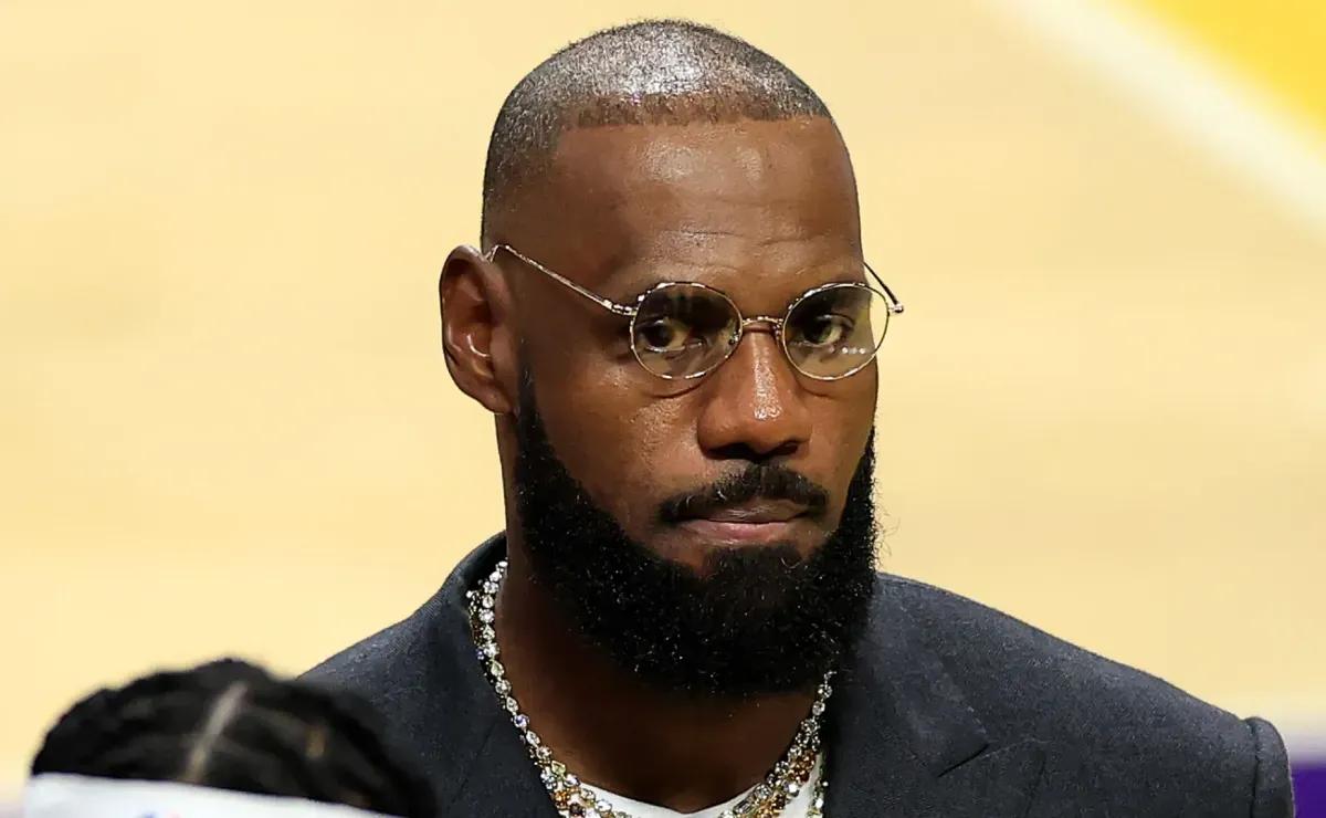 Lakers reportedly concerned about LeBron James’ atmosphere ahead of his anticipated return date