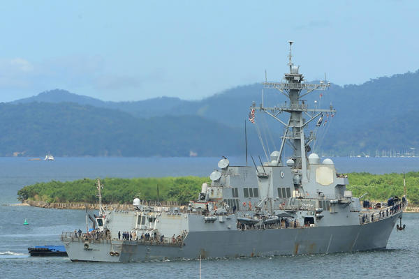 Llega a Trinidad y Tobago un destructor de EE. UU. para...