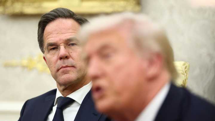 Trump acusa a España de no "jugar en equipo" en la OTAN por su negativa a elevar el gasto militar al 5%
