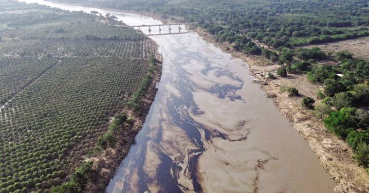 Alertan por un derrame de hidrocarburo en río Tuxpan