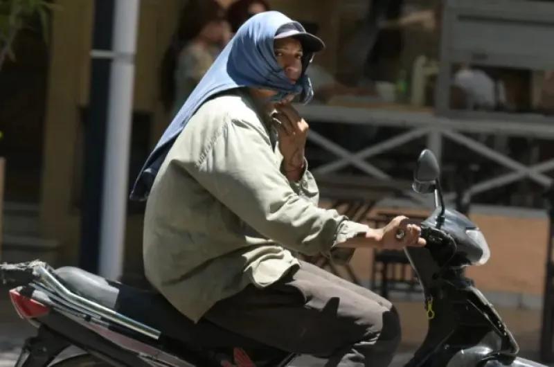 Se espera un viernes de mucho calor en Santiago: la máxima rozará los 37°C