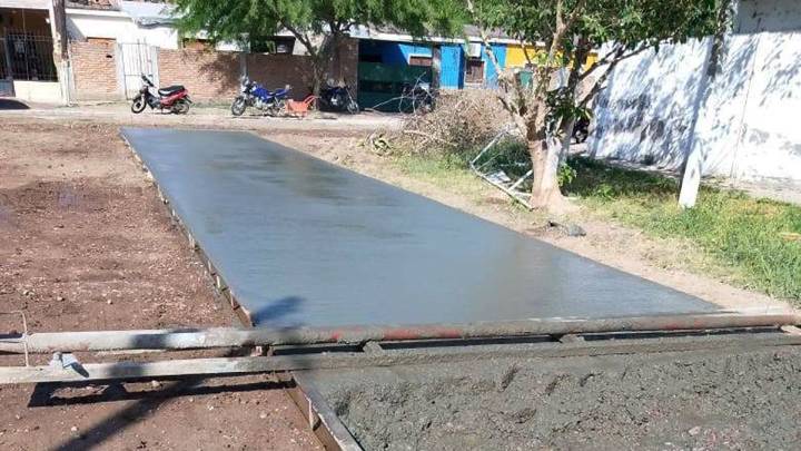 Se puso en marcha la pavimentación de calles en el barrio Sarmiento de Clodomira