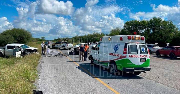 Médicos del IMSS resultan lesionados tras choque en la Cruillas