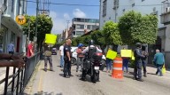 Protesta en Cuernavaca: padres acusan a ex tesorera de retener recursos escolares
