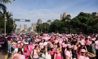 Caminata por el Mes Rosa concientiza sobre el cáncer de mama