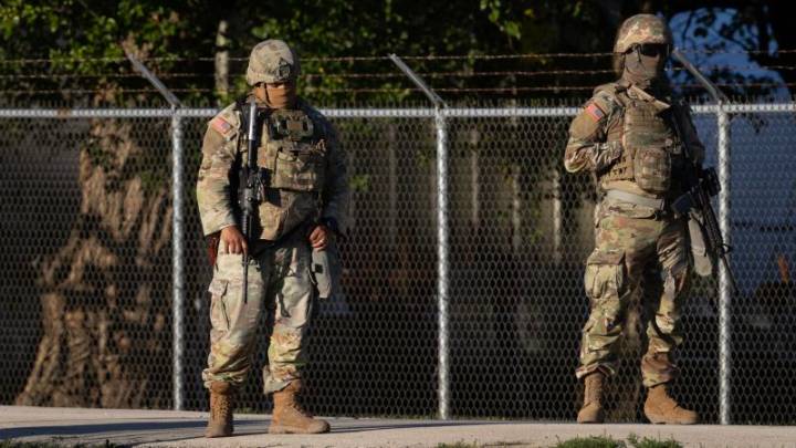 National Guard troops in Illinois can remain federalized but can’t be deployed, appeals court rules